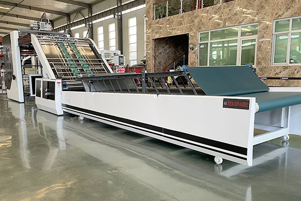 BZJ-L8 SERIES AUTOMATIC FLUTE LAMINATOR MACHINE